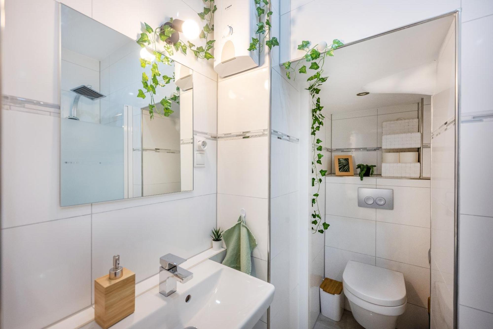 Wohlfuehlwohnung Mit 25 Qm Terrasse, Netflix Coblença Exterior foto